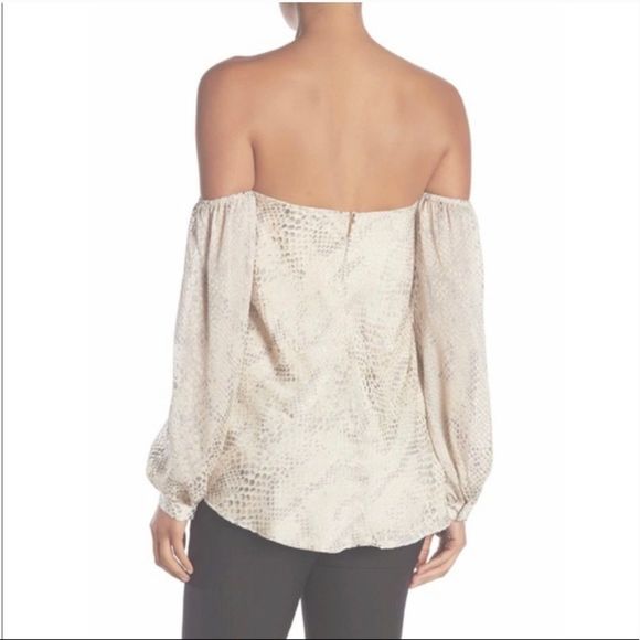Haute Hippie Off the Shoulder top - Picture 2 of 8